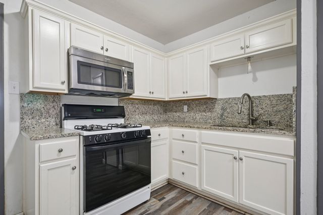 3736 Layton Avenue, Haltom City, TX 76117
