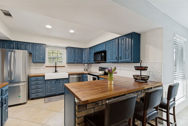 2248 Nob Hill, Carrollton, TX 75006