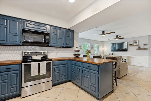 2248 Nob Hill, Carrollton, TX 75006