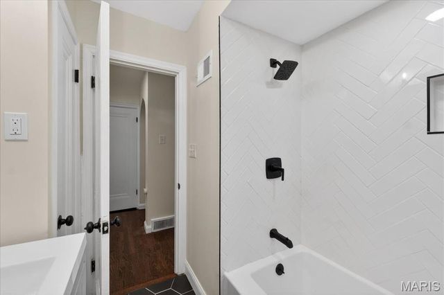 3903 Prather Avenue, St Louis, MO 63109