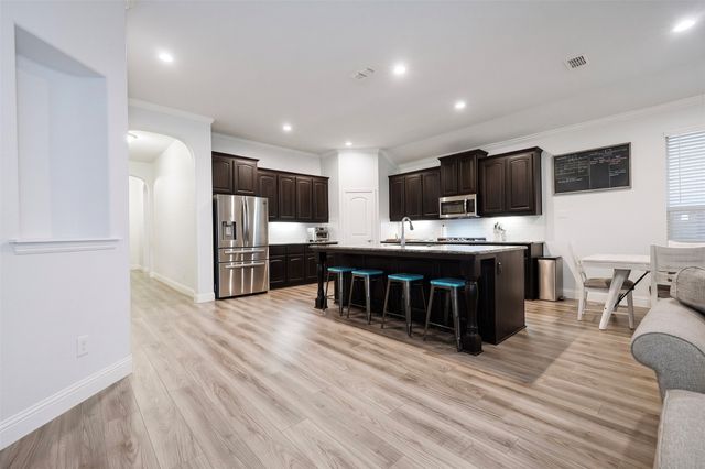 213 Palmerston Drive, Aledo, TX 76008