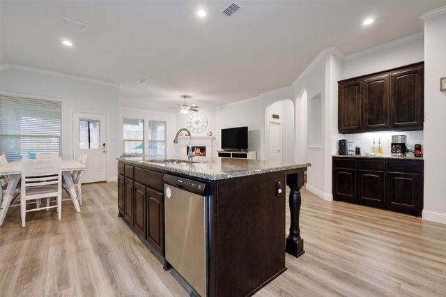 213 Palmerston Drive, Aledo, TX 76008