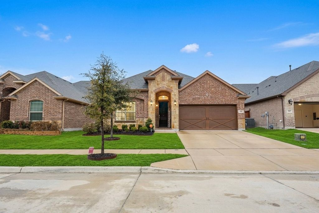 213 Palmerston Drive, Aledo, TX 76008