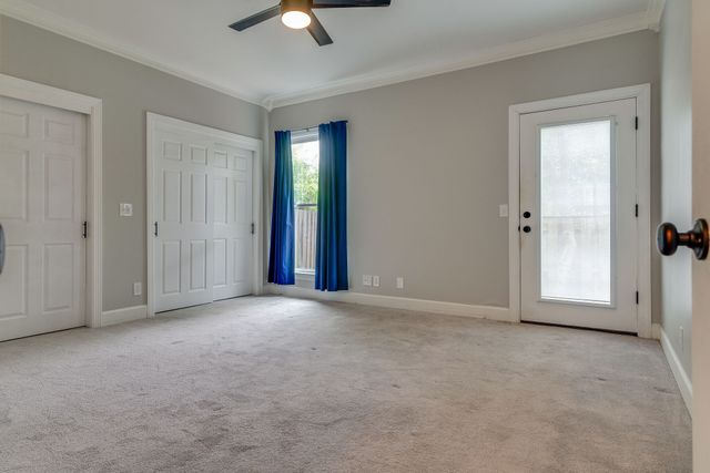 2040 Graybar Ln, Nashville, TN 37215
