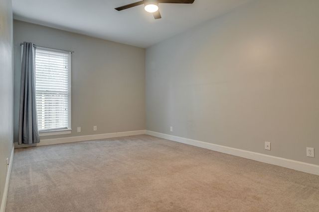 2040 Graybar Ln, Nashville, TN 37215