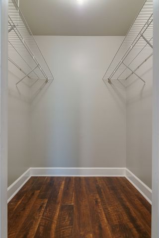 2040 Graybar Ln, Nashville, TN 37215