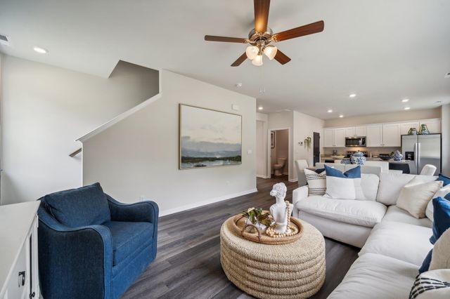 548 SUMMERCREST AVE, Waynesboro, VA 22980