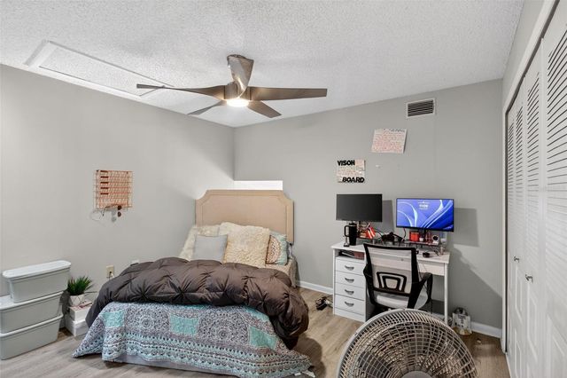 101 N HILL AVENUE 10, Deland, FL 32724