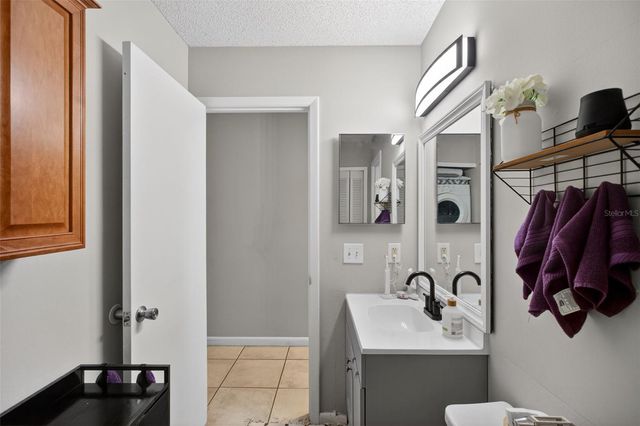 101 N HILL AVENUE 10, Deland, FL 32724