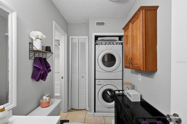 101 N HILL AVENUE 10, Deland, FL 32724