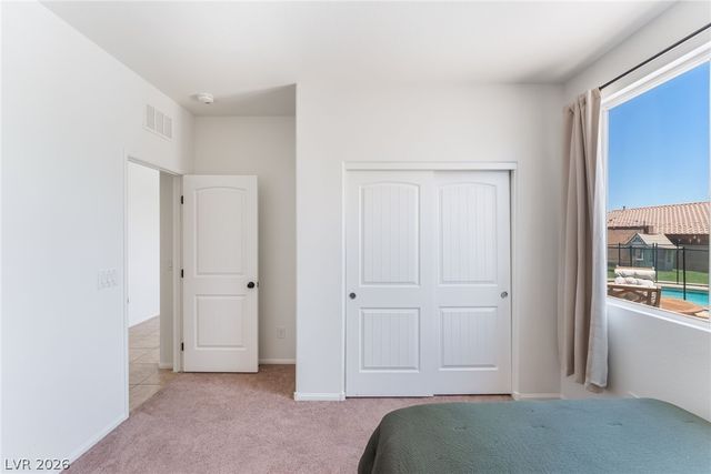 7042 Chestnut Valley Street, Las Vegas, NV 89166