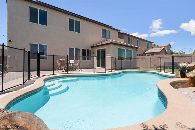 7042 Chestnut Valley Street, Las Vegas, NV 89166