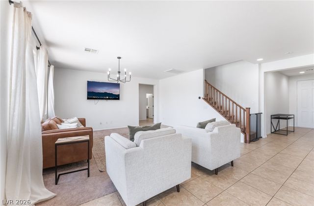 7042 Chestnut Valley Street, Las Vegas, NV 89166