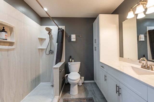 4225 Courtney Avenue NE, Albuquerque, NM 87108