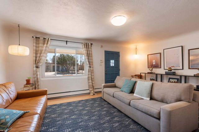 4225 Courtney Avenue NE, Albuquerque, NM 87108