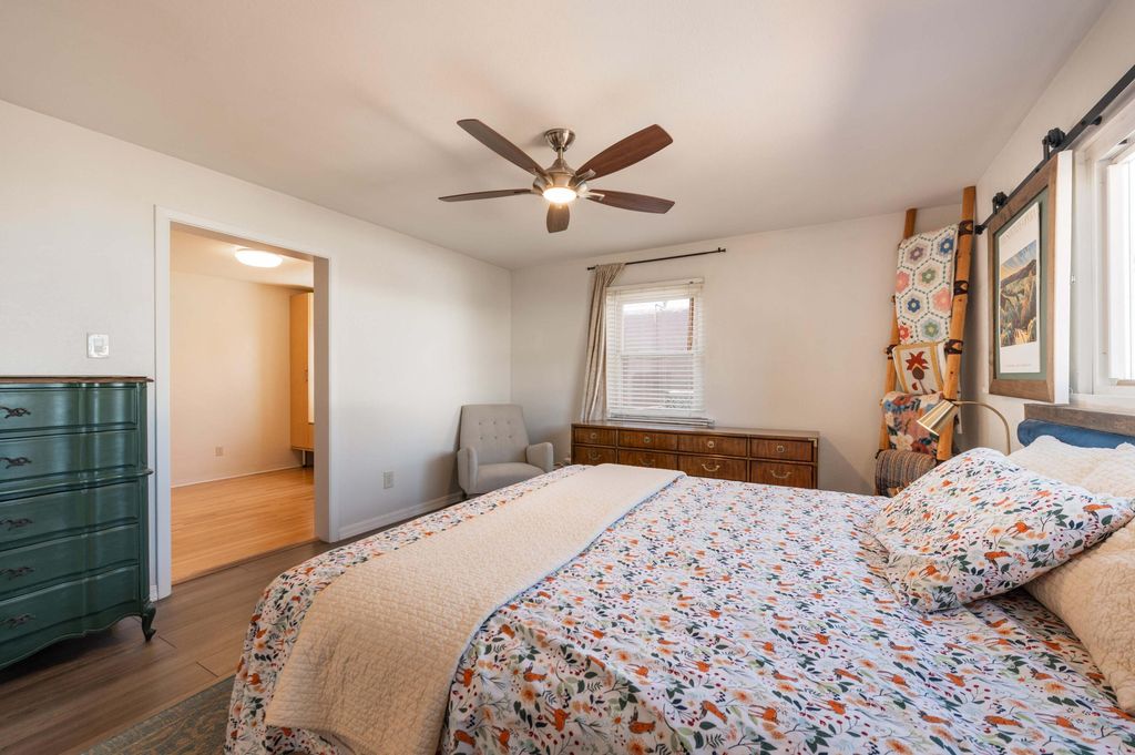 Image 19 of property listing at 4225 Courtney Avenue NE, Albuquerque, NM 87108