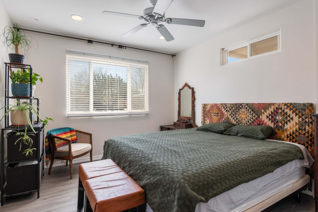 Image 27 of property listing at 4225 Courtney Avenue NE, Albuquerque, NM 87108