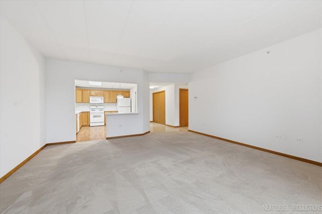 1500 S Ardmore Avenue 304, Villa Park, IL 60181