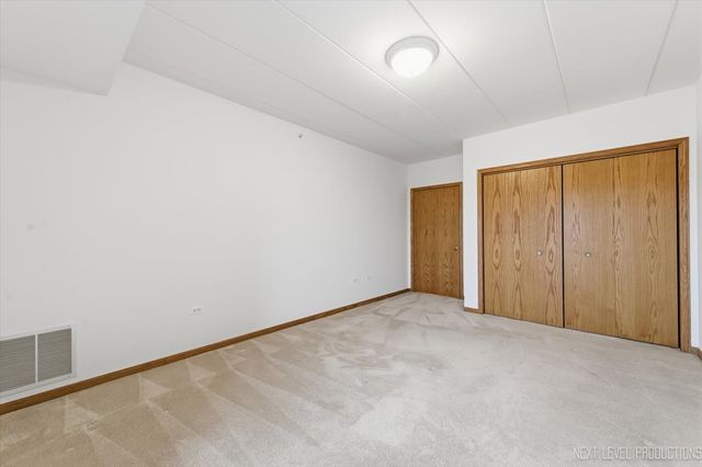 1500 S Ardmore Avenue 304, Villa Park, IL 60181