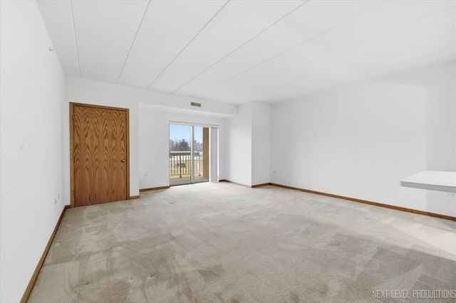 1500 S Ardmore Avenue 304, Villa Park, IL 60181