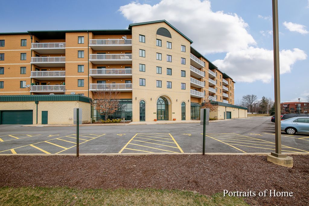 1500 S Ardmore Avenue 304, Villa Park, IL 60181