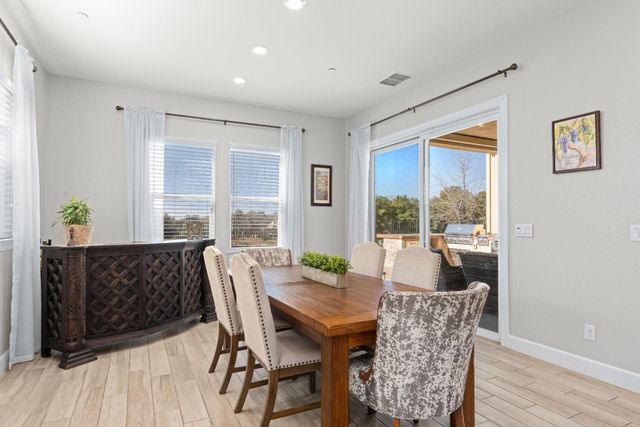 1050 Hogarth Way, El Dorado Hills, CA 95762