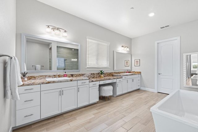 1050 Hogarth Way, El Dorado Hills, CA 95762