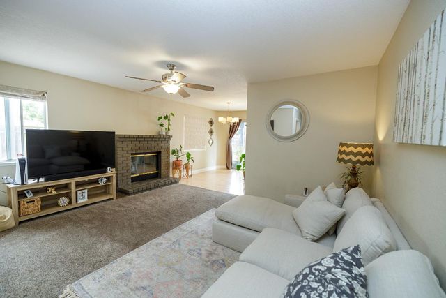 1012 Arroyo Hondo Pl, Modesto, CA 95358