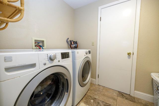 1012 Arroyo Hondo Pl, Modesto, CA 95358