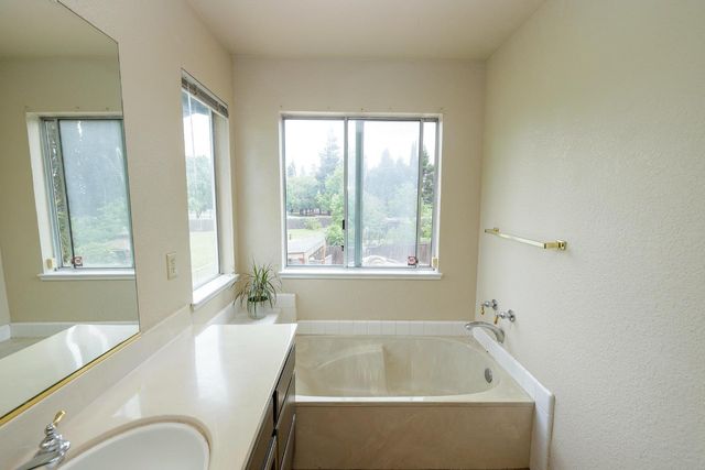 1012 Arroyo Hondo Pl, Modesto, CA 95358