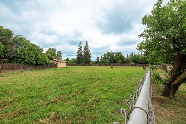 1012 Arroyo Hondo Pl, Modesto, CA 95358
