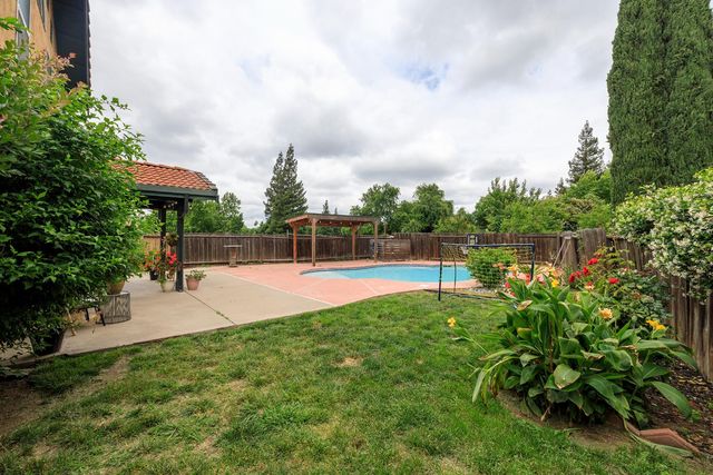 1012 Arroyo Hondo Pl, Modesto, CA 95358
