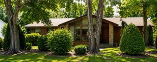 2 Wenscott Lane, North Providence, RI 02904