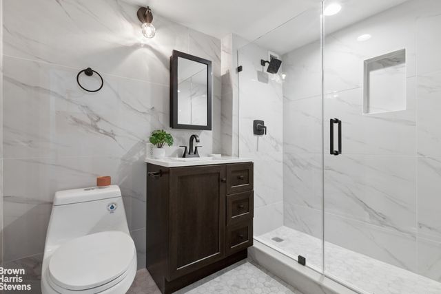 555 W 23rd St Apt N10J, New York City, NY 10011