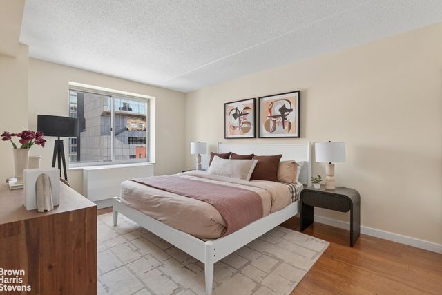 555 W 23rd St Apt N10J, New York City, NY 10011