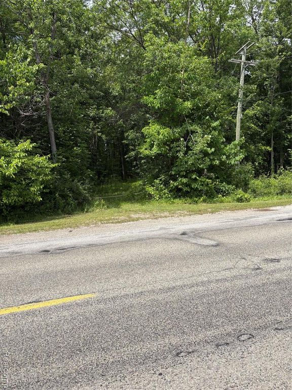 5296 County Line Road, Chesterfield, MI 48050