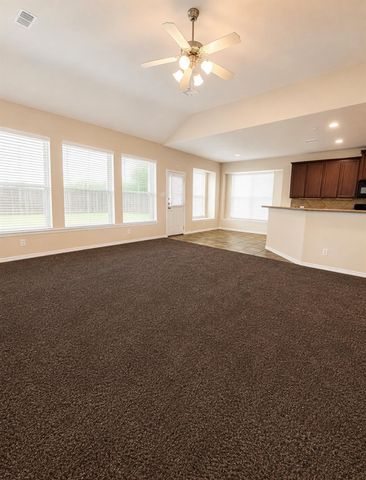 9518 Franklin Drive, Mont Belvieu, TX 77523