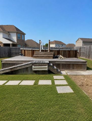 9518 Franklin Drive, Mont Belvieu, TX 77523