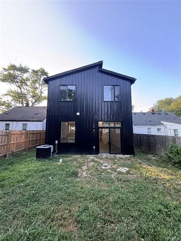 375 W Hayes Avenue, Hazel Park, MI 48030