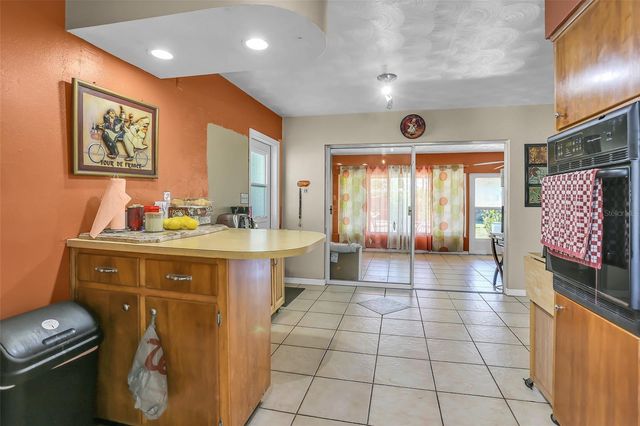 525 SKYLARK LANE NW, Port Charlotte, FL 33952