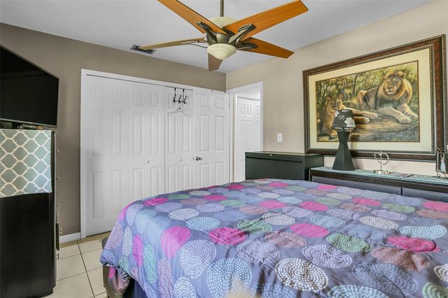 525 SKYLARK LANE NW, Port Charlotte, FL 33952