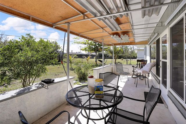 525 SKYLARK LANE NW, Port Charlotte, FL 33952