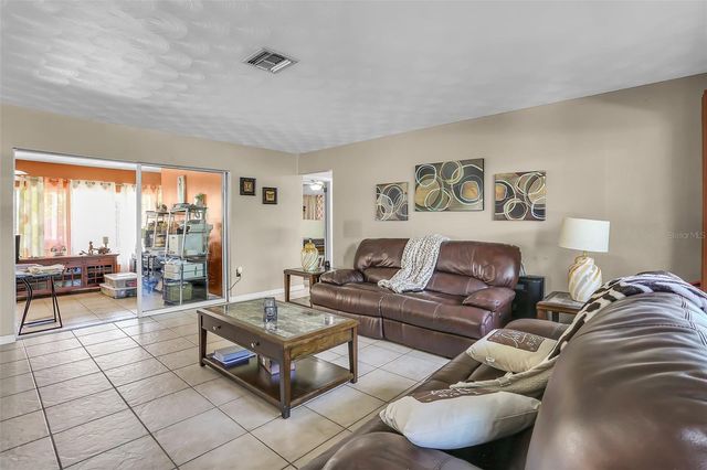 525 SKYLARK LANE NW, Port Charlotte, FL 33952