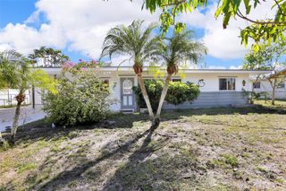 525 SKYLARK LANE NW, Port Charlotte, FL 33952