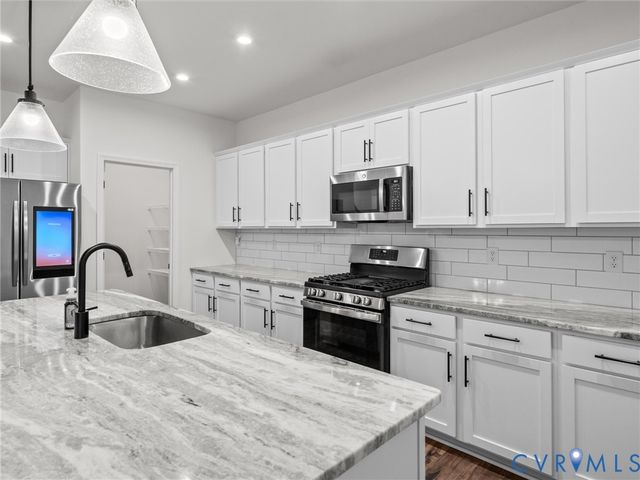 7046 Rivermere Ln, Henrico, VA 23059