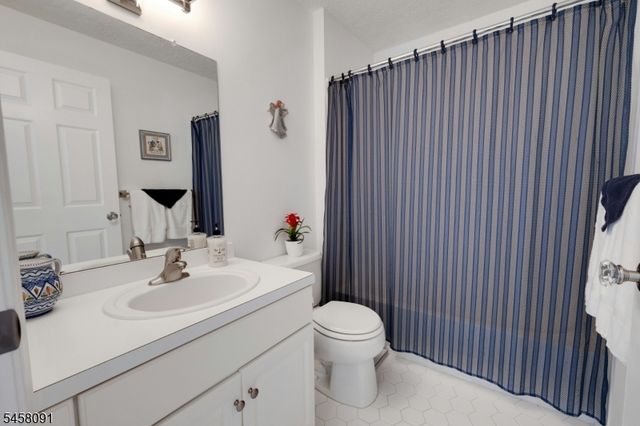 23 Hancock Dr, Morris Twp., NJ 07960