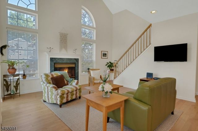 23 Hancock Dr, Morris Twp., NJ 07960