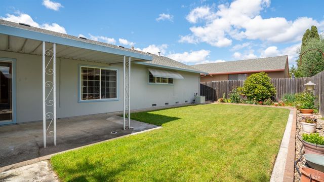 1536 Sunview Ct, Santa Rosa, CA 95401