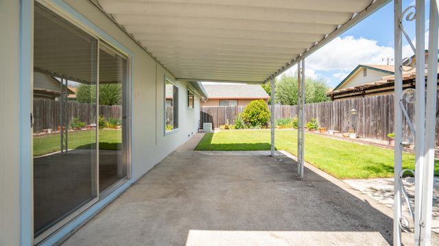 1536 Sunview Ct, Santa Rosa, CA 95401