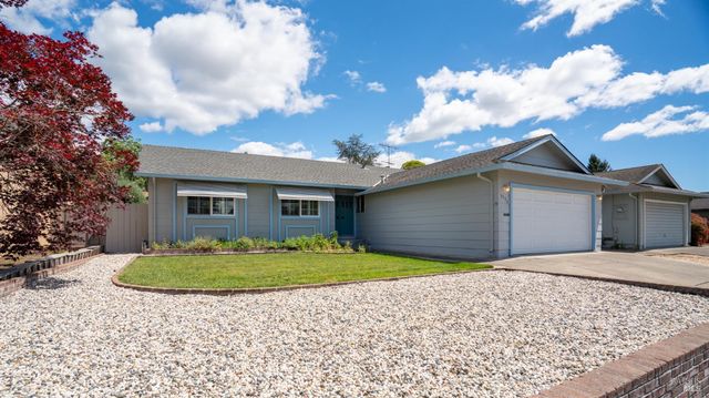 1536 Sunview Ct, Santa Rosa, CA 95401